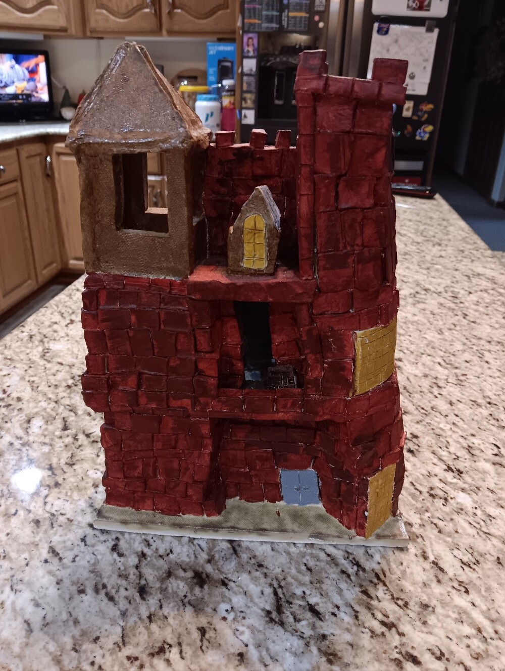 Red And Gold Ceramic Castle - Picture 1 of 4